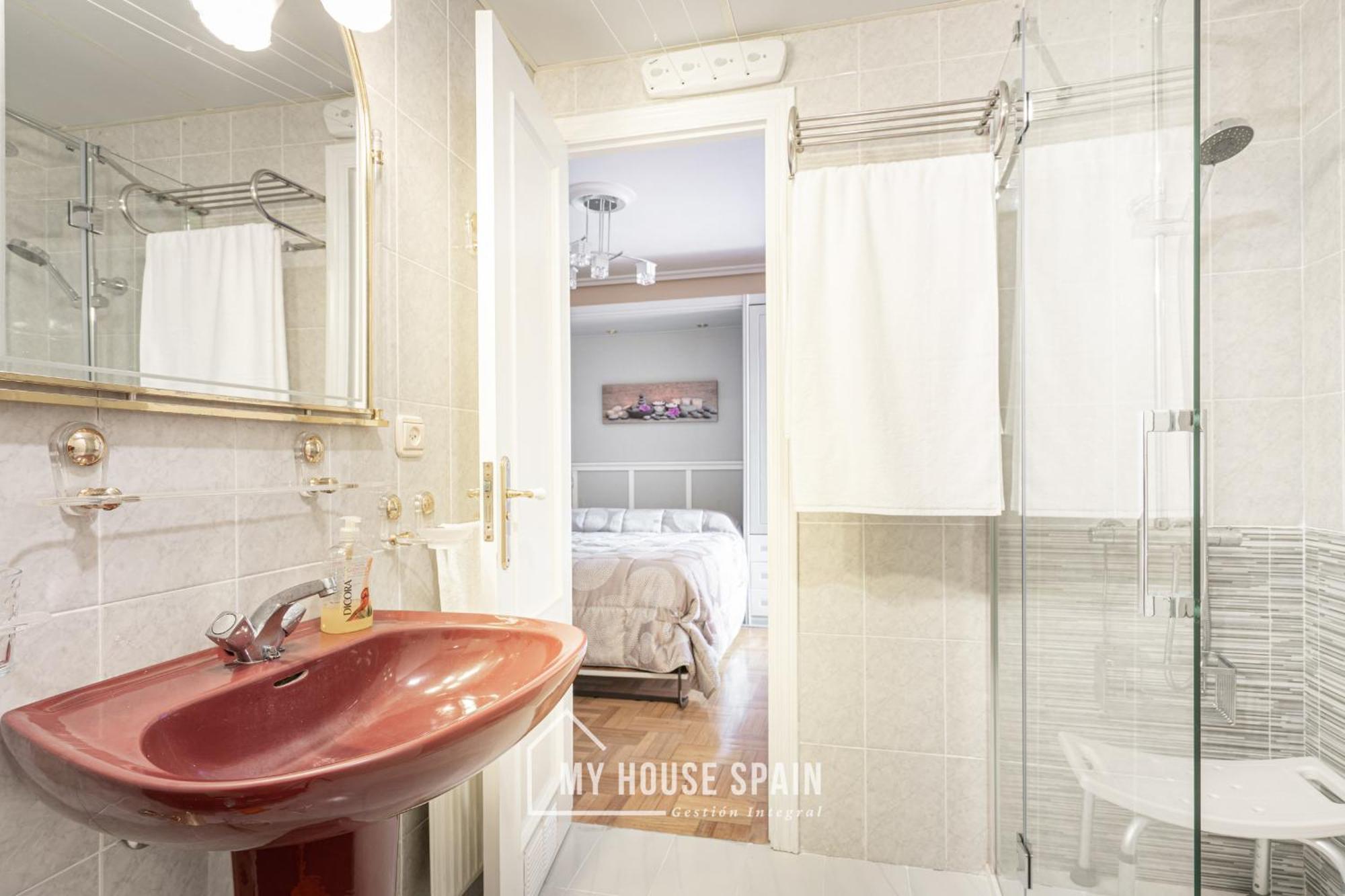 Myhousespain - Amplio Apartamento Con Vistas En Pleno Centro Gijón Eksteriør bilde